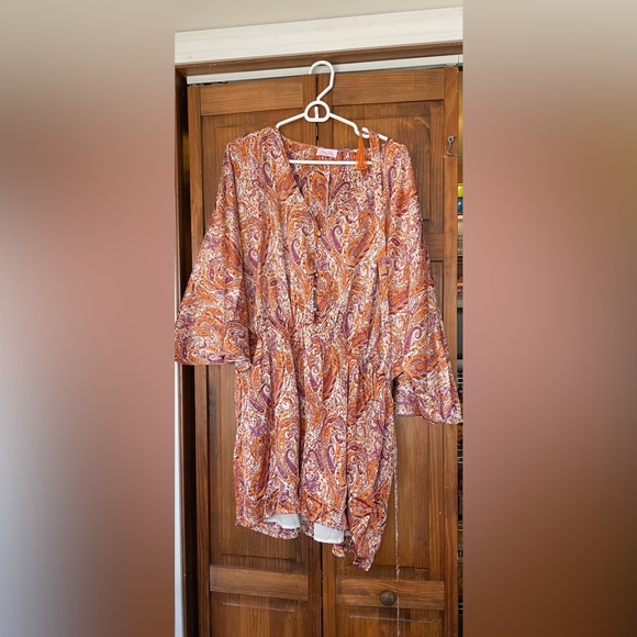 Pink Lily Paisley Romper NWOT - Picture 1 of 2